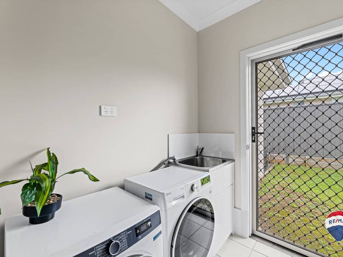 118 Balgownie Circuit, HEDDON GRETA - Thumbnail 14