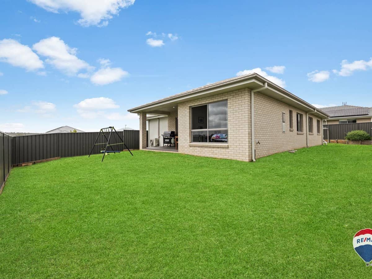 118 Balgownie Circuit, HEDDON GRETA - Thumbnail 18