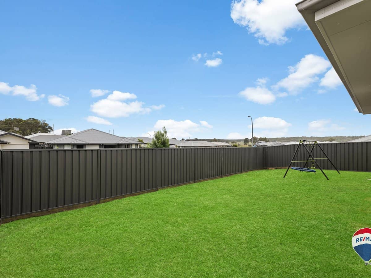 118 Balgownie Circuit, HEDDON GRETA - Thumbnail 19