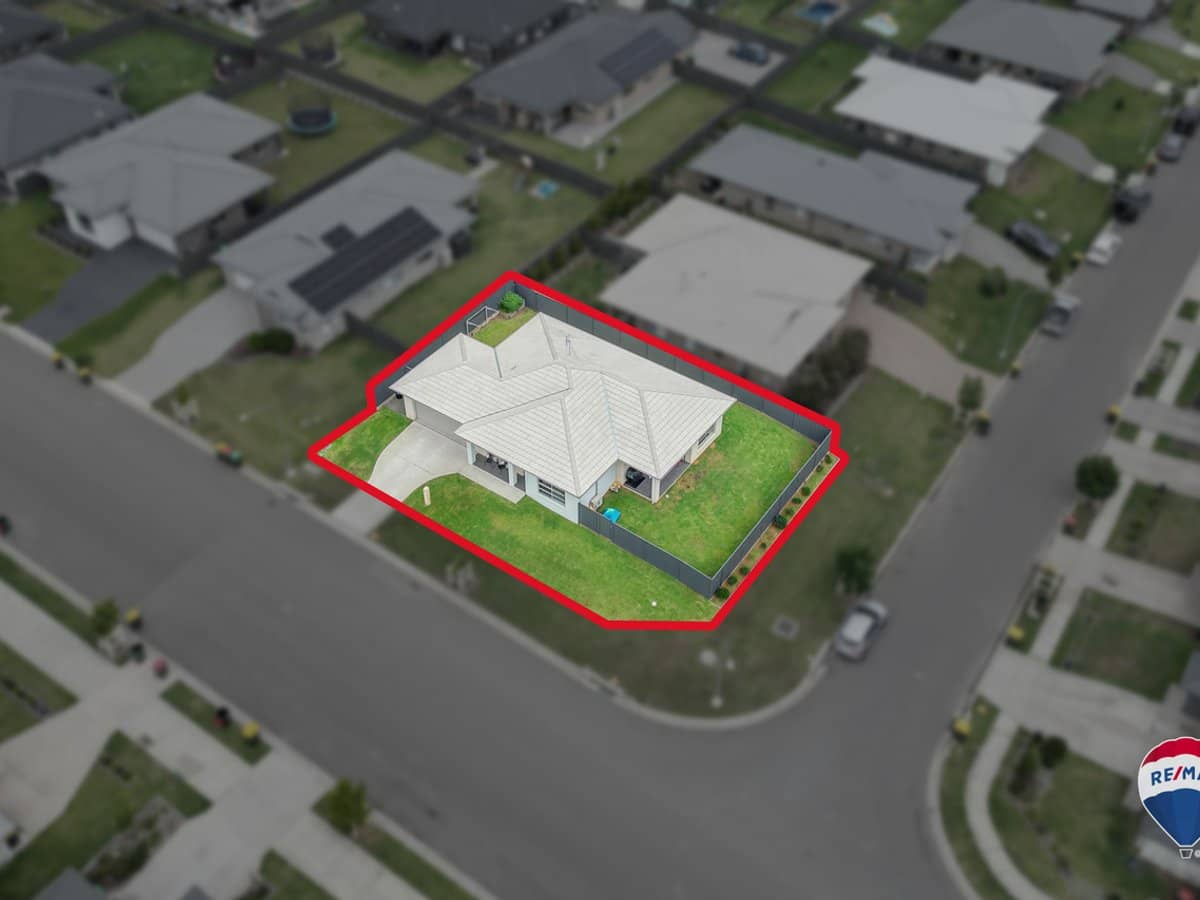 118 Balgownie Circuit, HEDDON GRETA - Thumbnail 24