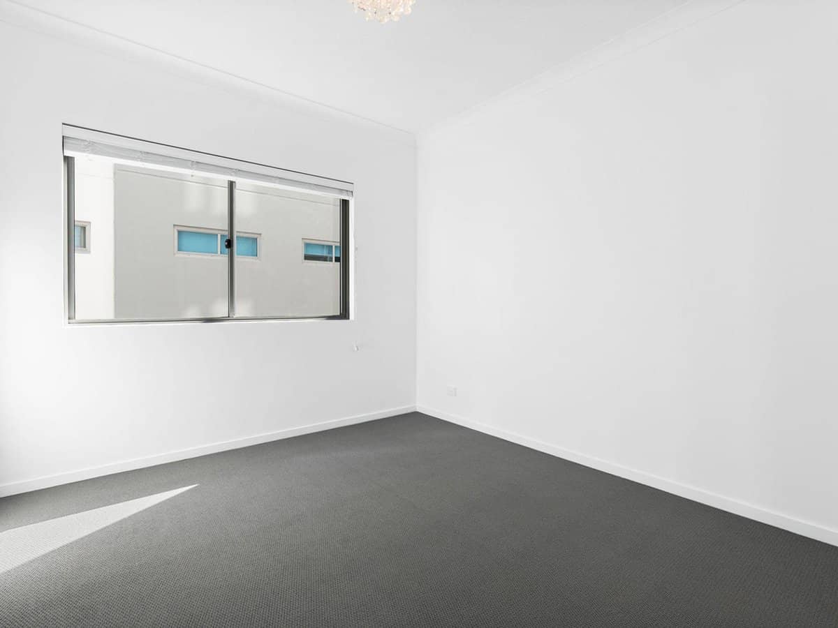 25-31 East Quay Drive, BIGGERA WATERS - Thumbnail 11