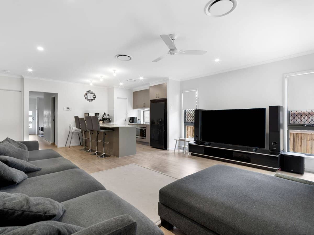 28 Bloomfield Avenue, PARK RIDGE - Thumbnail 2