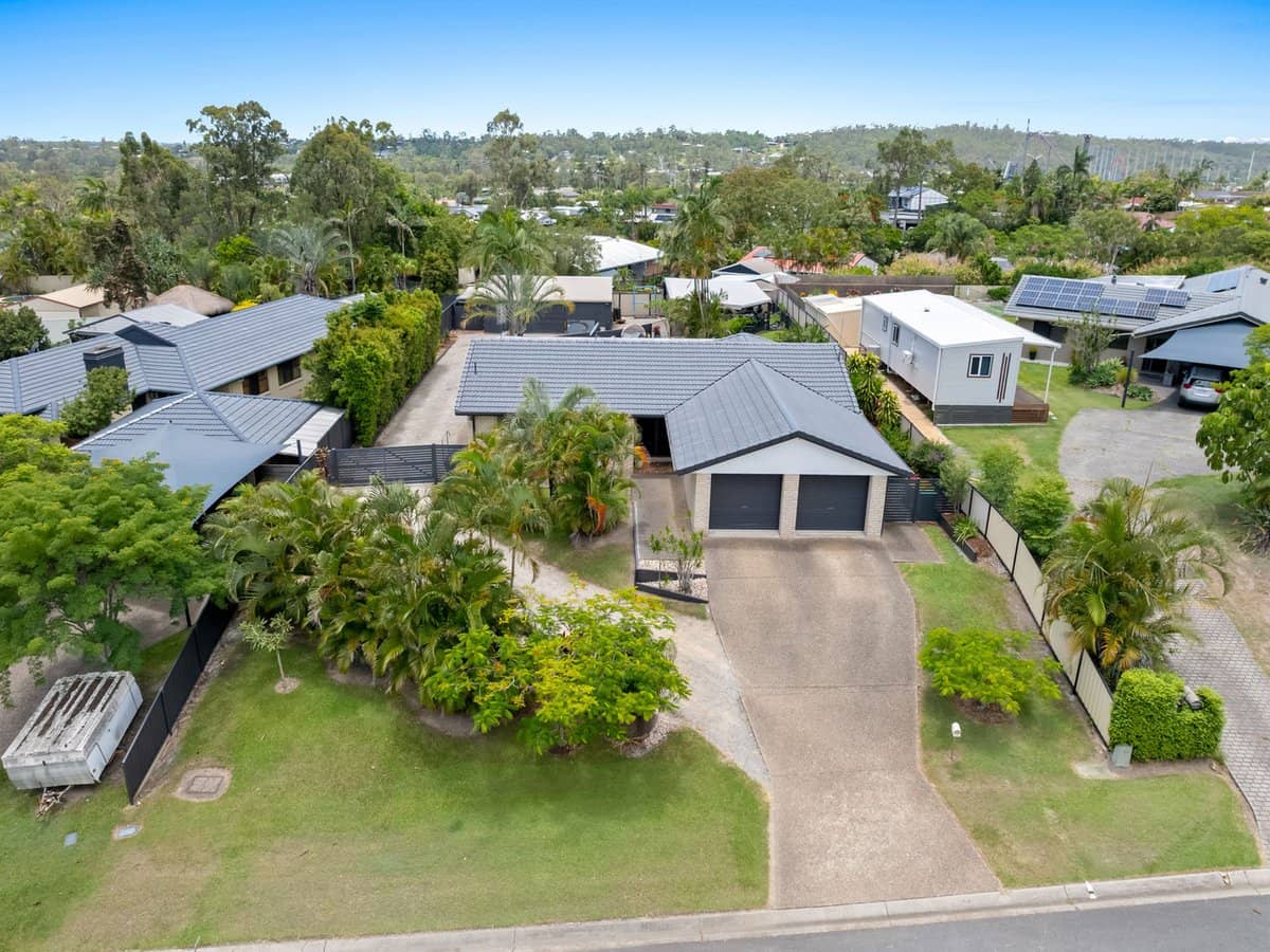 7 Kentucky Crescent, OXENFORD - Thumbnail 3