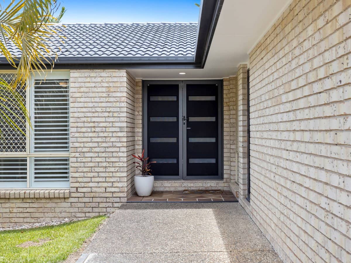 7 Kentucky Crescent, OXENFORD - Thumbnail 4