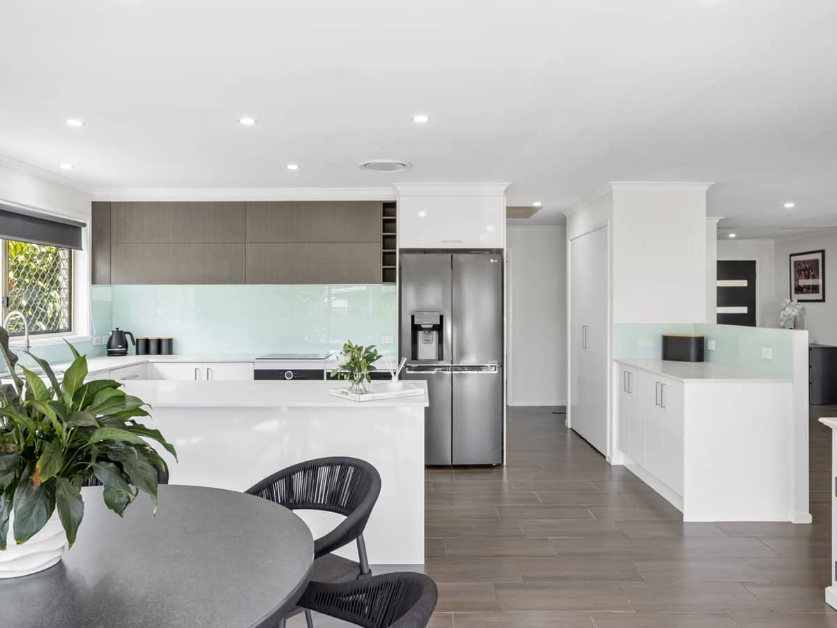 7 Kentucky Crescent, OXENFORD - Thumbnail 9