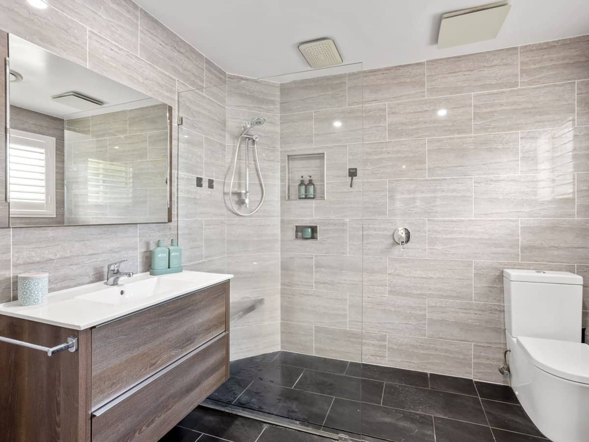 7 Kentucky Crescent, OXENFORD - Thumbnail 23