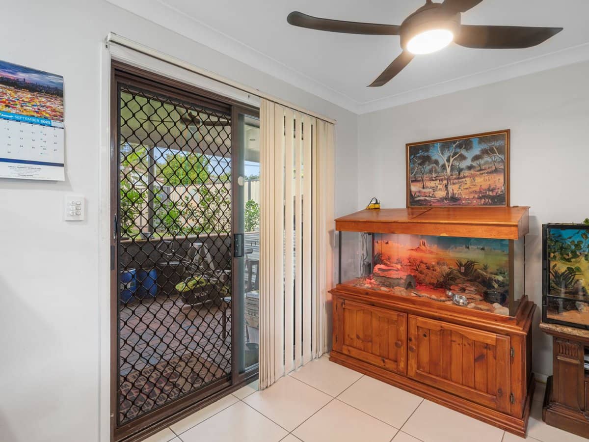 126 Short Street, BORONIA HEIGHTS - Thumbnail 9