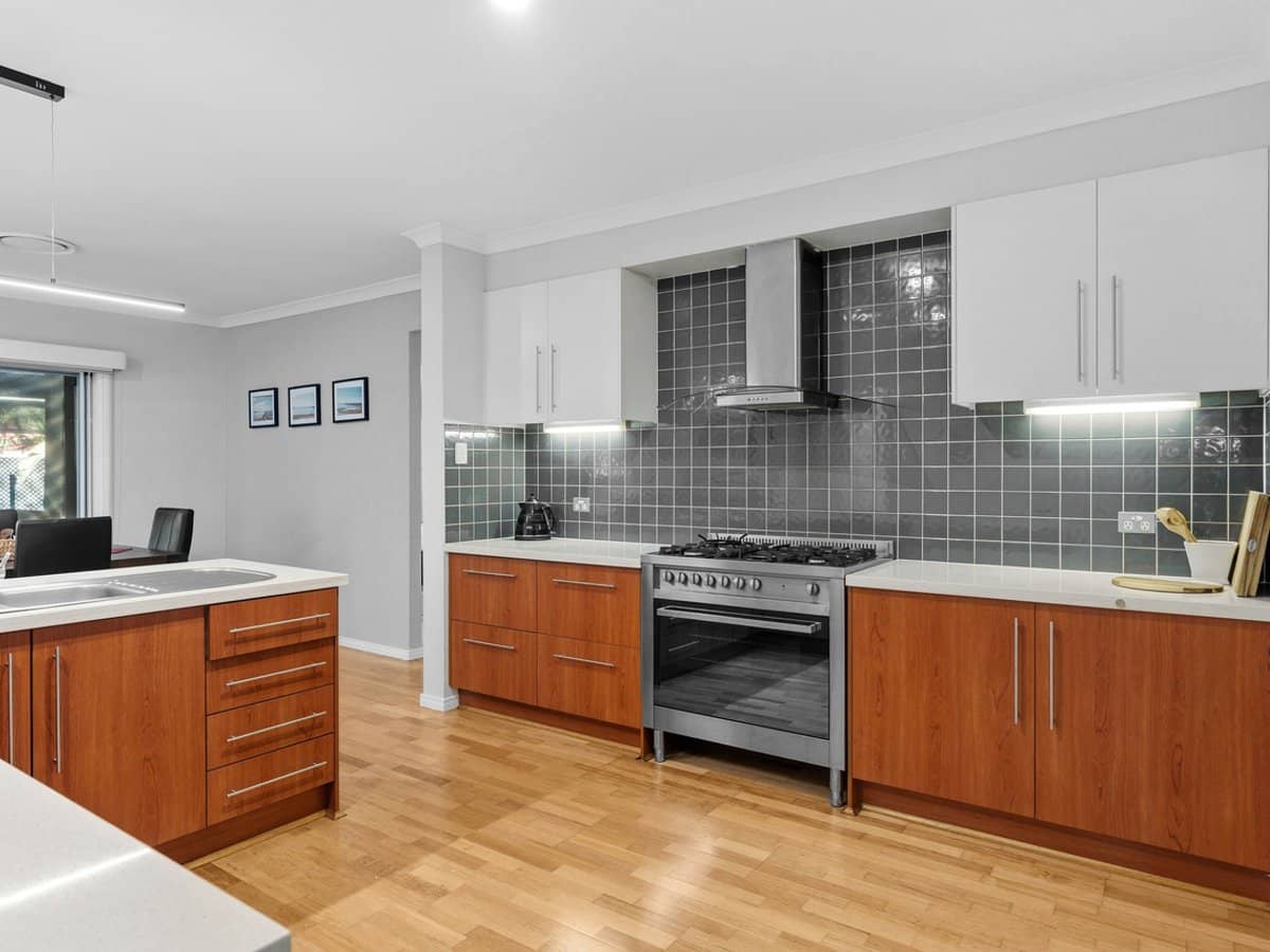 4 Venison Crescent, SPRINGFIELD LAKES - Thumbnail 5