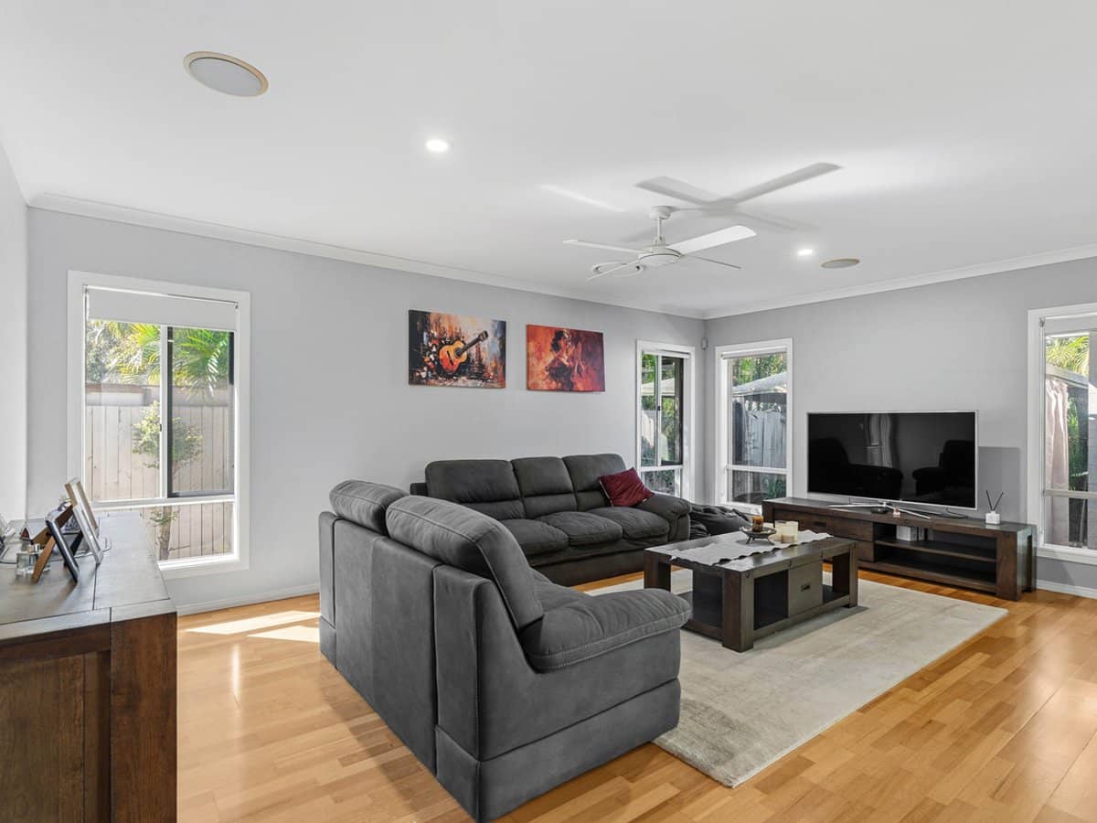 4 Venison Crescent, SPRINGFIELD LAKES - Thumbnail 7