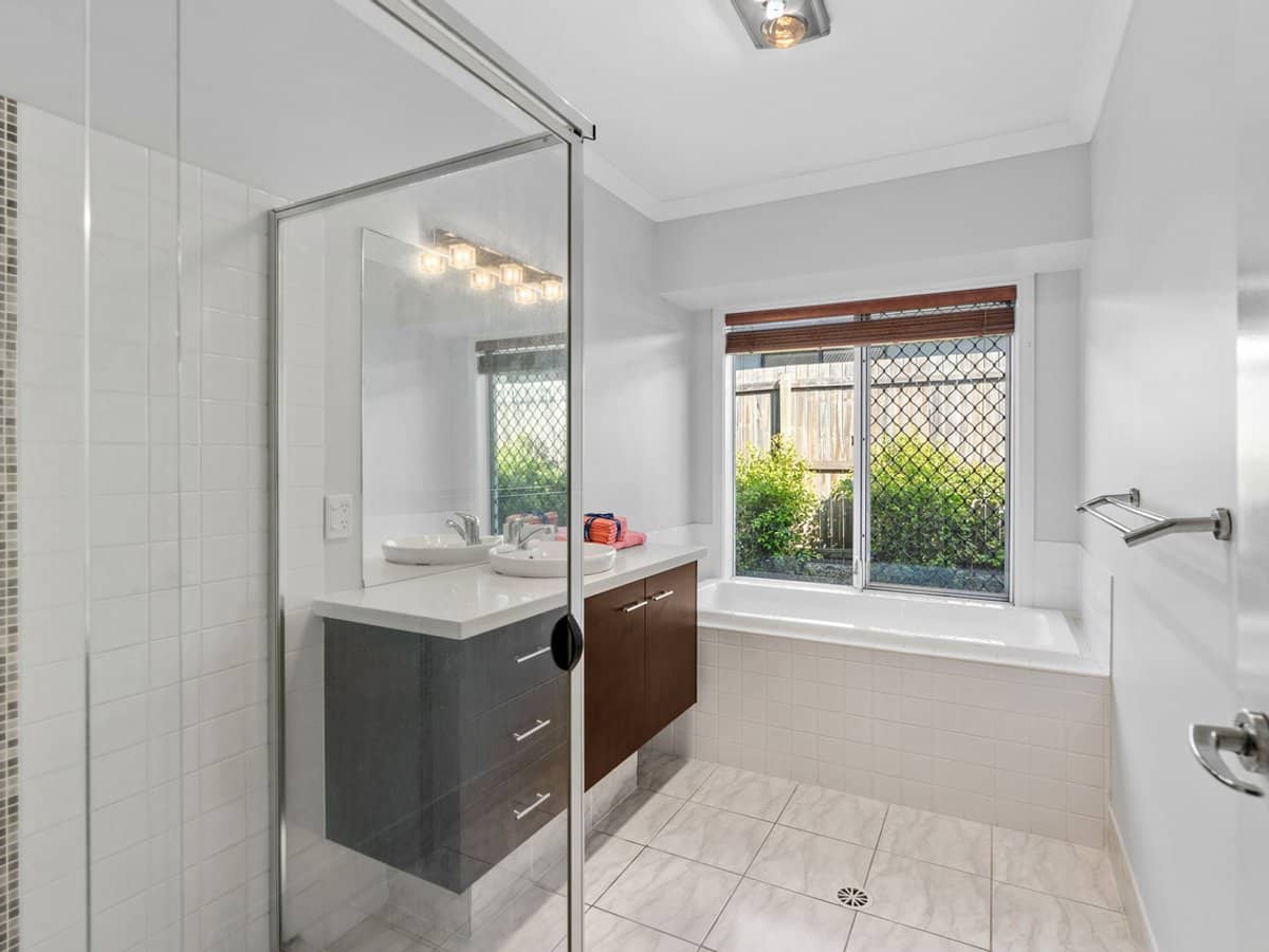 4 Venison Crescent, SPRINGFIELD LAKES - Thumbnail 18