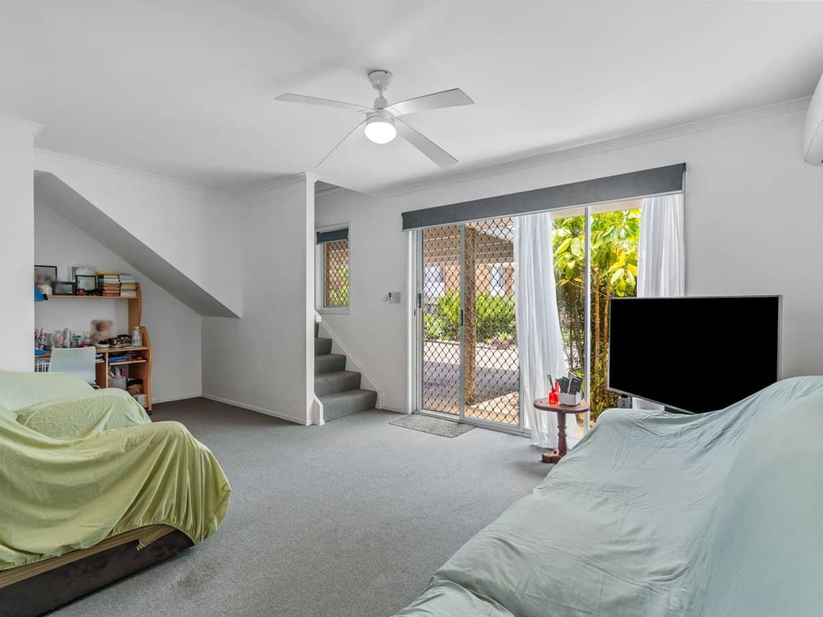 2/54 Monash Road, LOGANLEA - Thumbnail 2