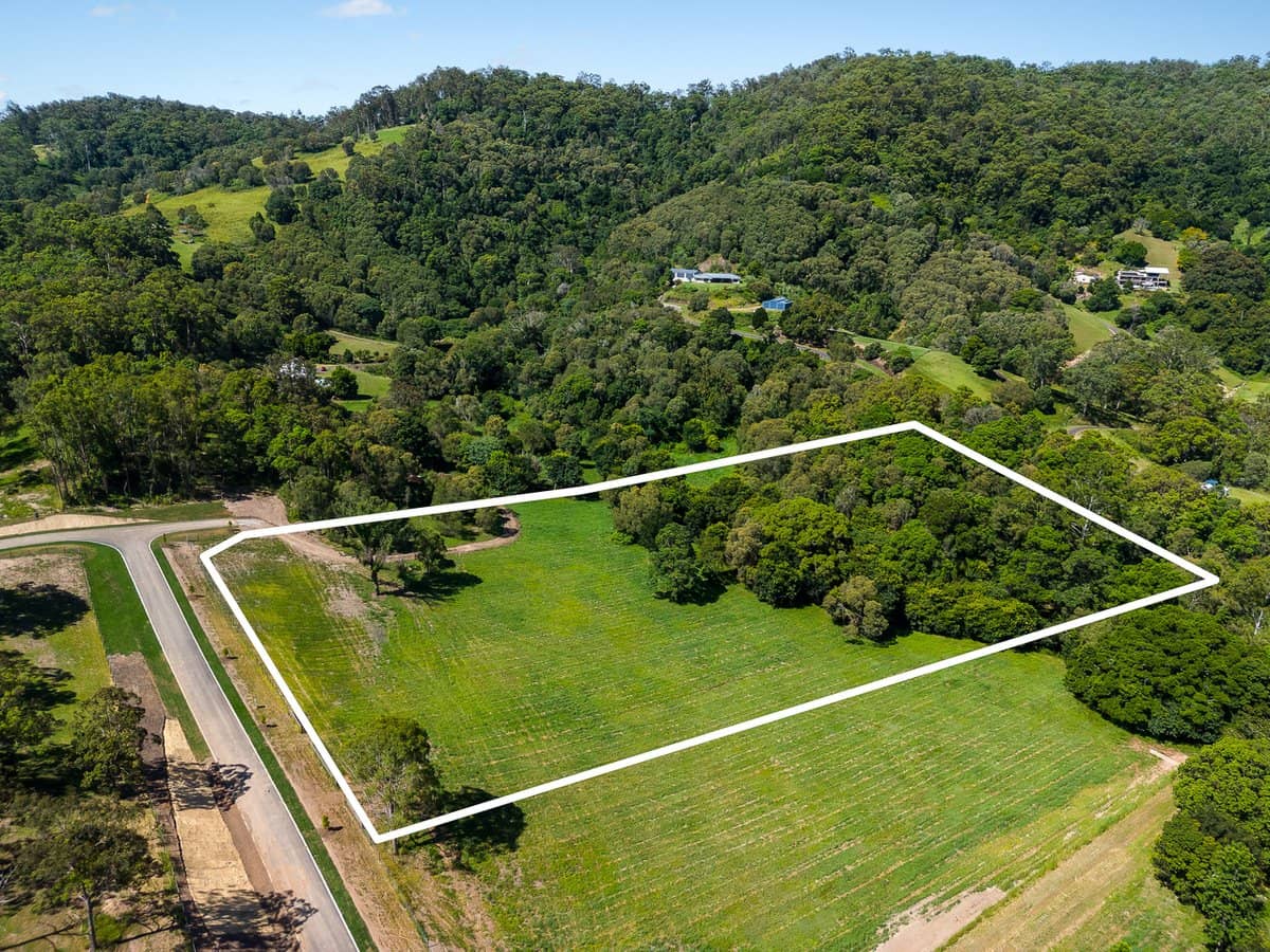 38 Andrew Road, Closeburn - Thumbnail 1