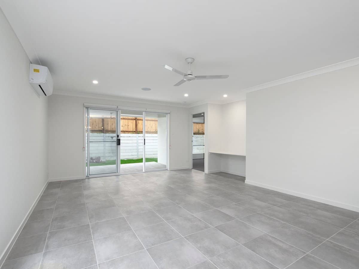 12 Silvertail Street, REDBANK PLAINS - Thumbnail 5