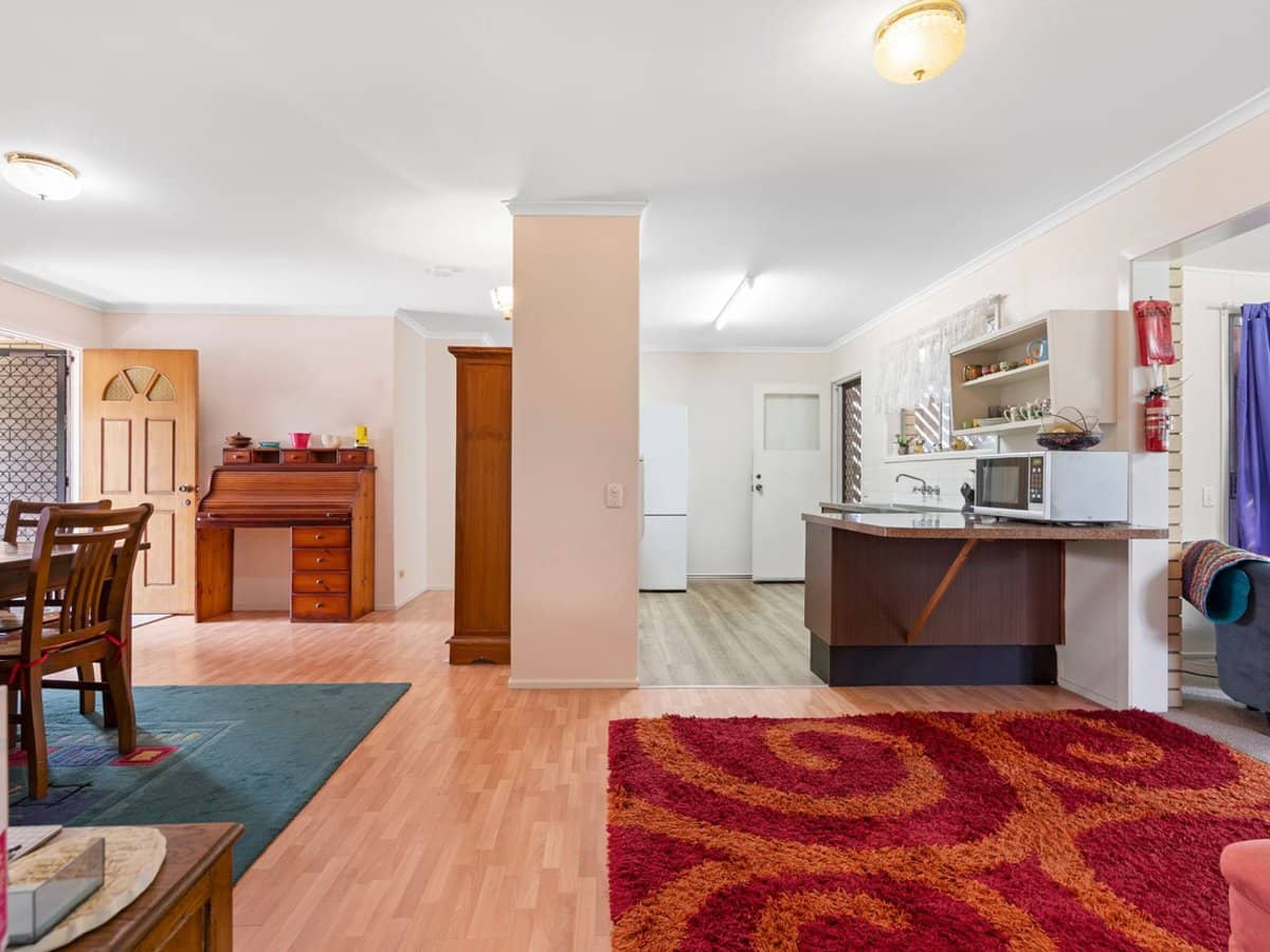 8 Ontera Street, SLACKS CREEK - Thumbnail 2