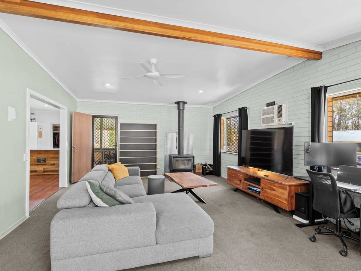 6 John Street, BUNDAMBA - Thumbnail 4