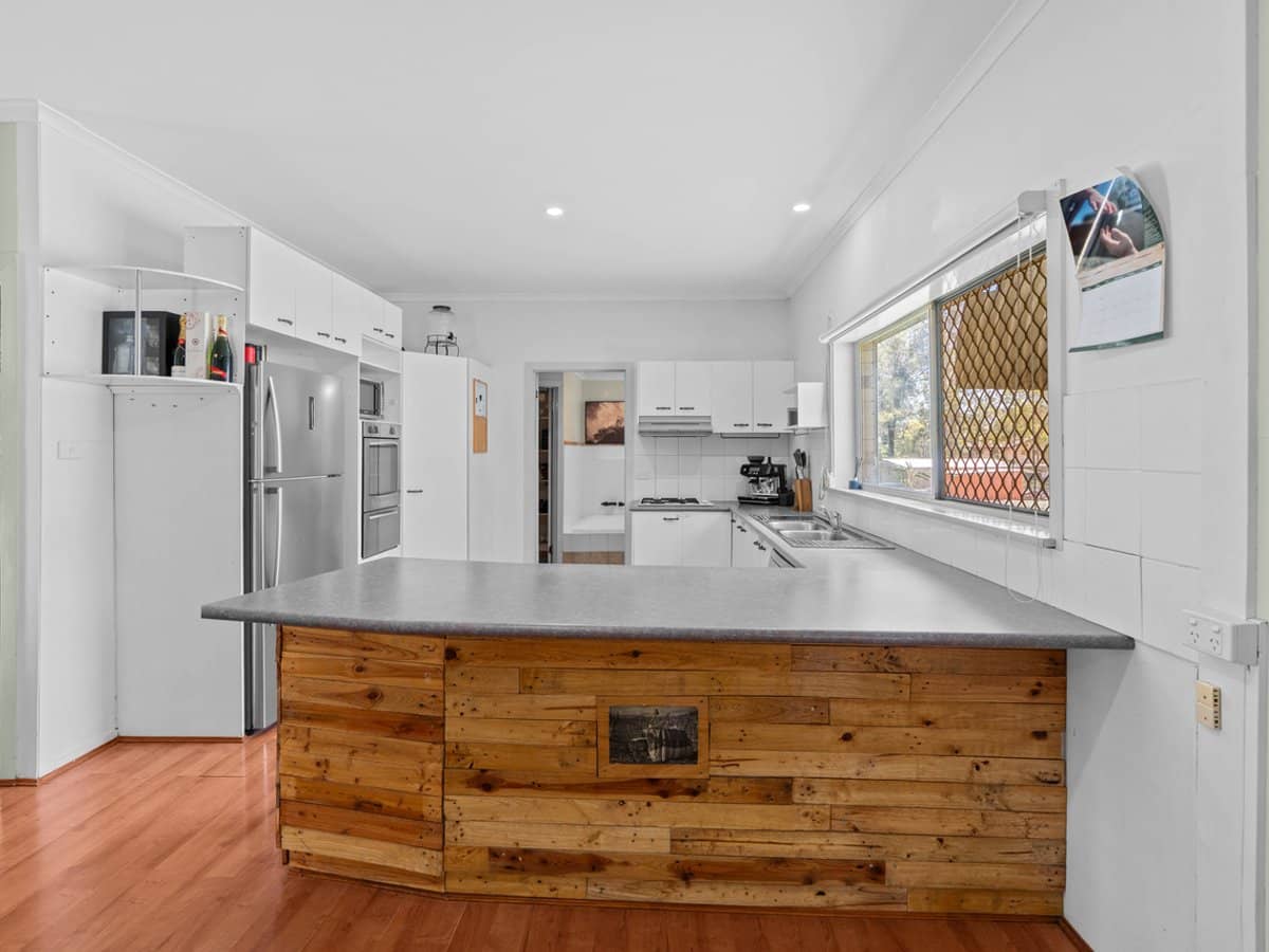6 John Street, BUNDAMBA - Thumbnail 5