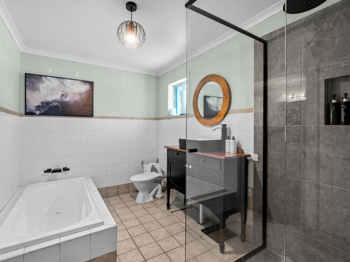 6 John Street, BUNDAMBA - Thumbnail 13