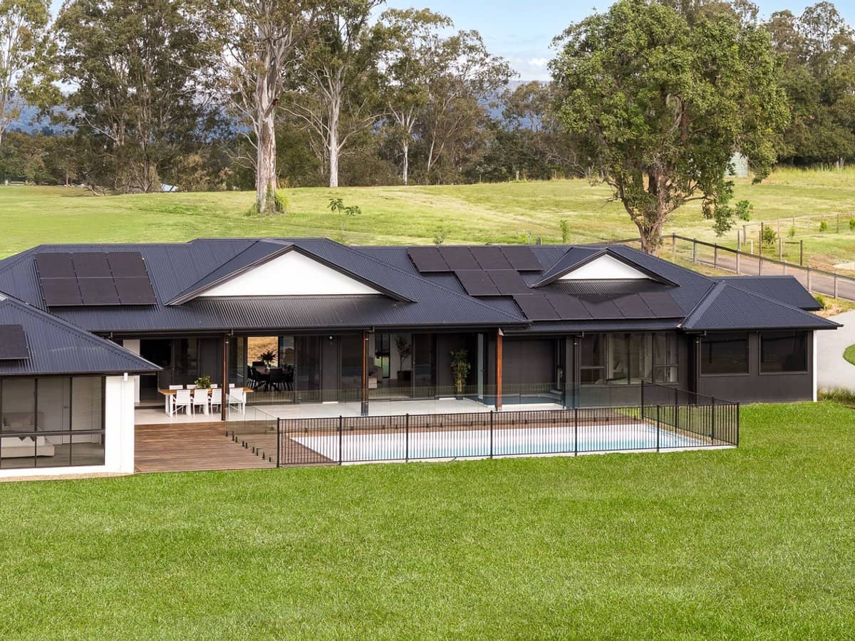 15 Campbell Court, Samford Valley - Thumbnail 1