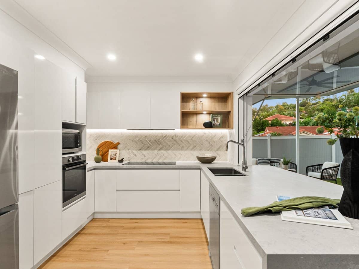 2 Dorchester Court, OXENFORD - Thumbnail 5