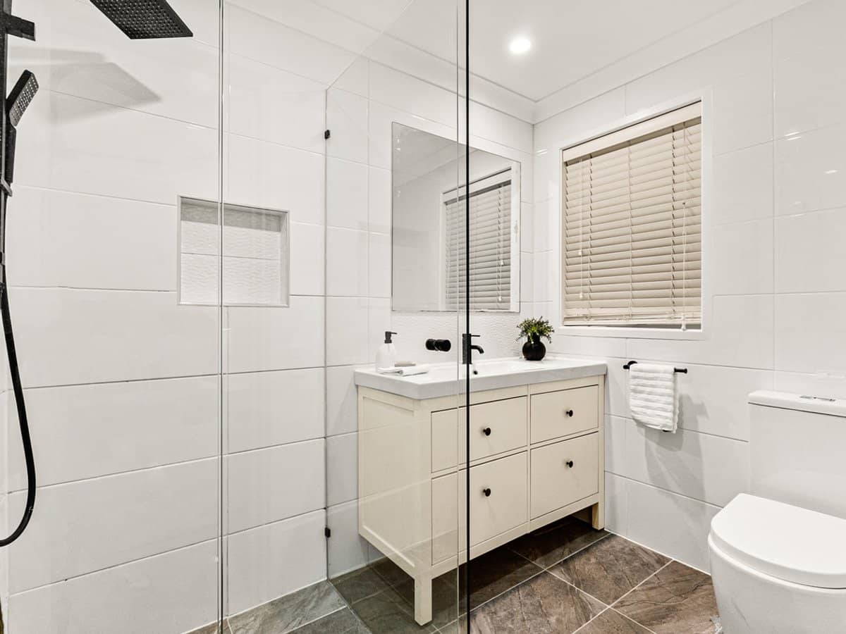 2 Dorchester Court, OXENFORD - Thumbnail 14
