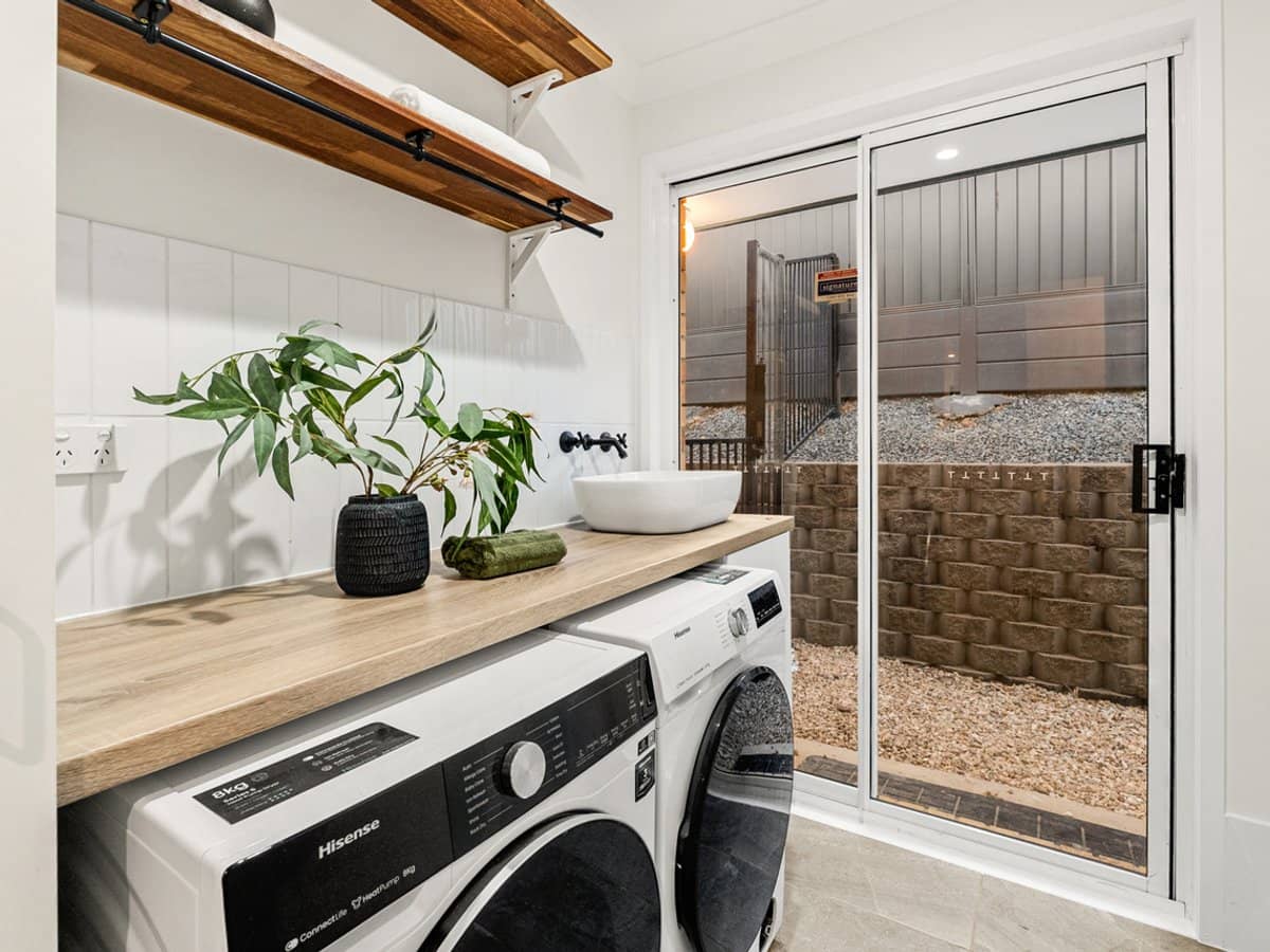 2 Dorchester Court, OXENFORD - Thumbnail 18