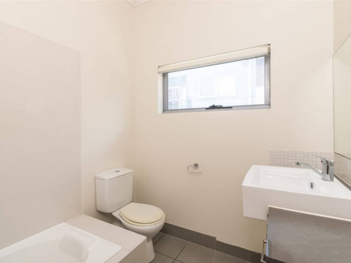 108 Nicholson Street, GREENSLOPES - Thumbnail 8