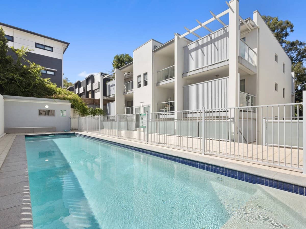 108 Nicholson Street, GREENSLOPES - Thumbnail 11