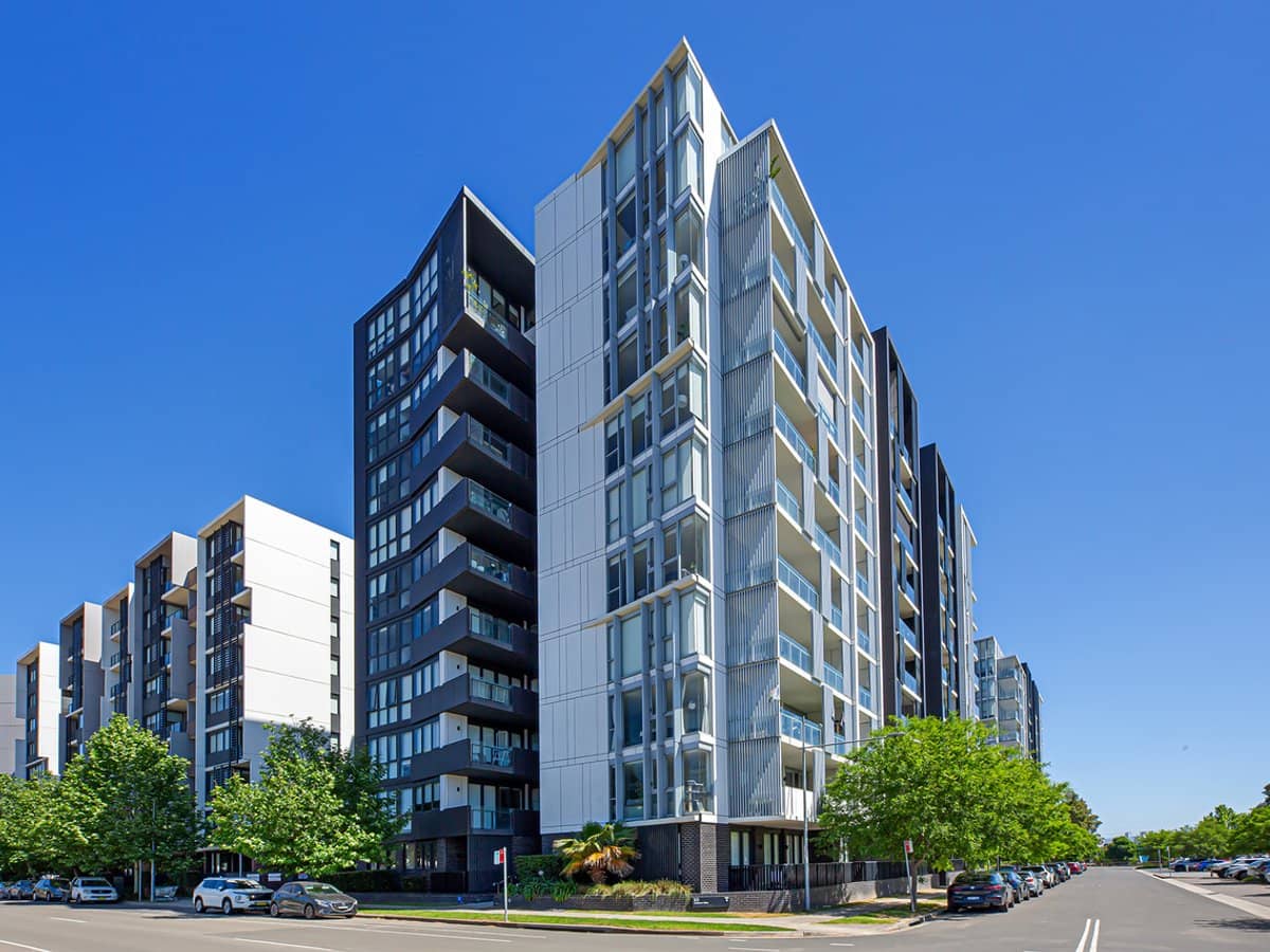 10 AVIATORS Way, PENRITH - Thumbnail 2