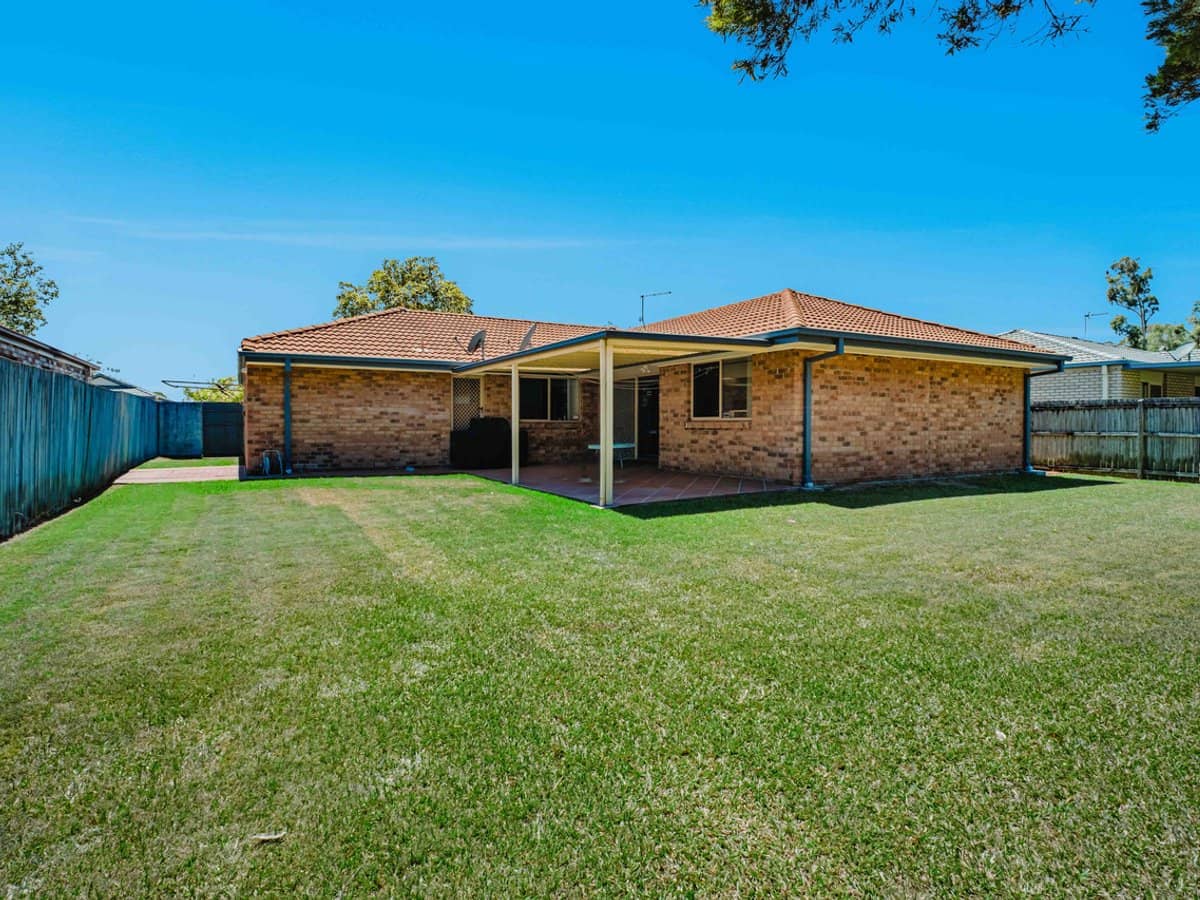 42 Merton Drive, UPPER COOMERA - Thumbnail 2