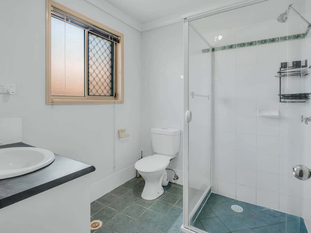 42 Merton Drive, UPPER COOMERA - Thumbnail 15