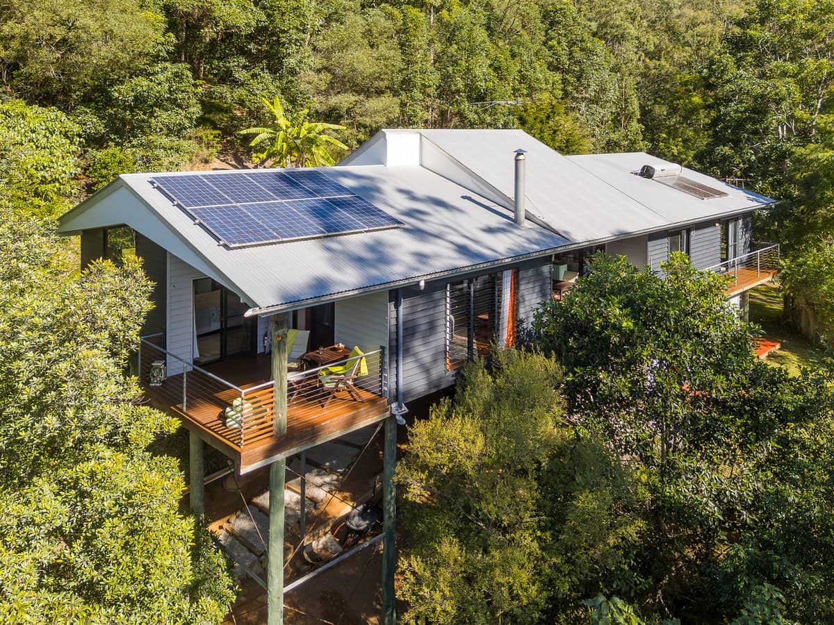 901 Cedar Creek Road, Cedar Creek - Thumbnail 3