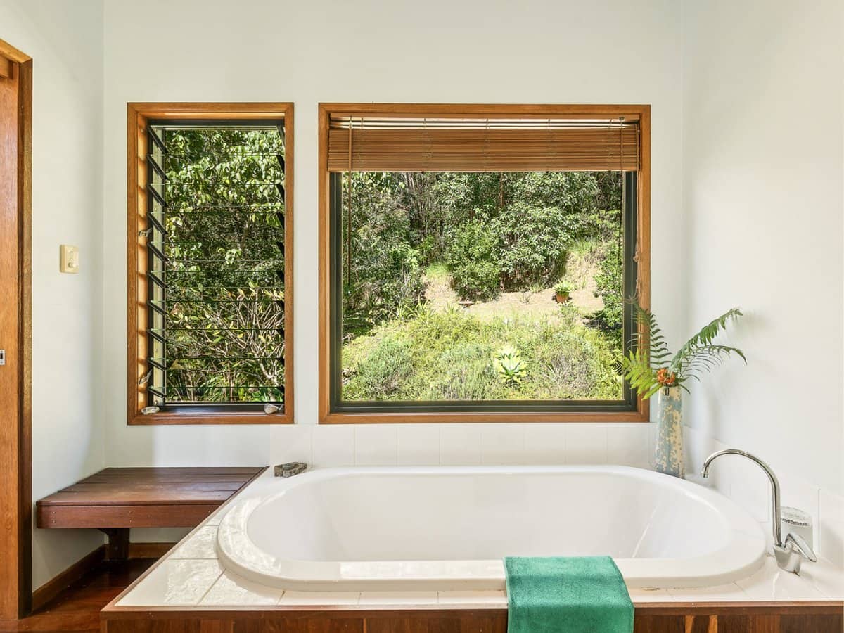 901 Cedar Creek Road, Cedar Creek - Thumbnail 12