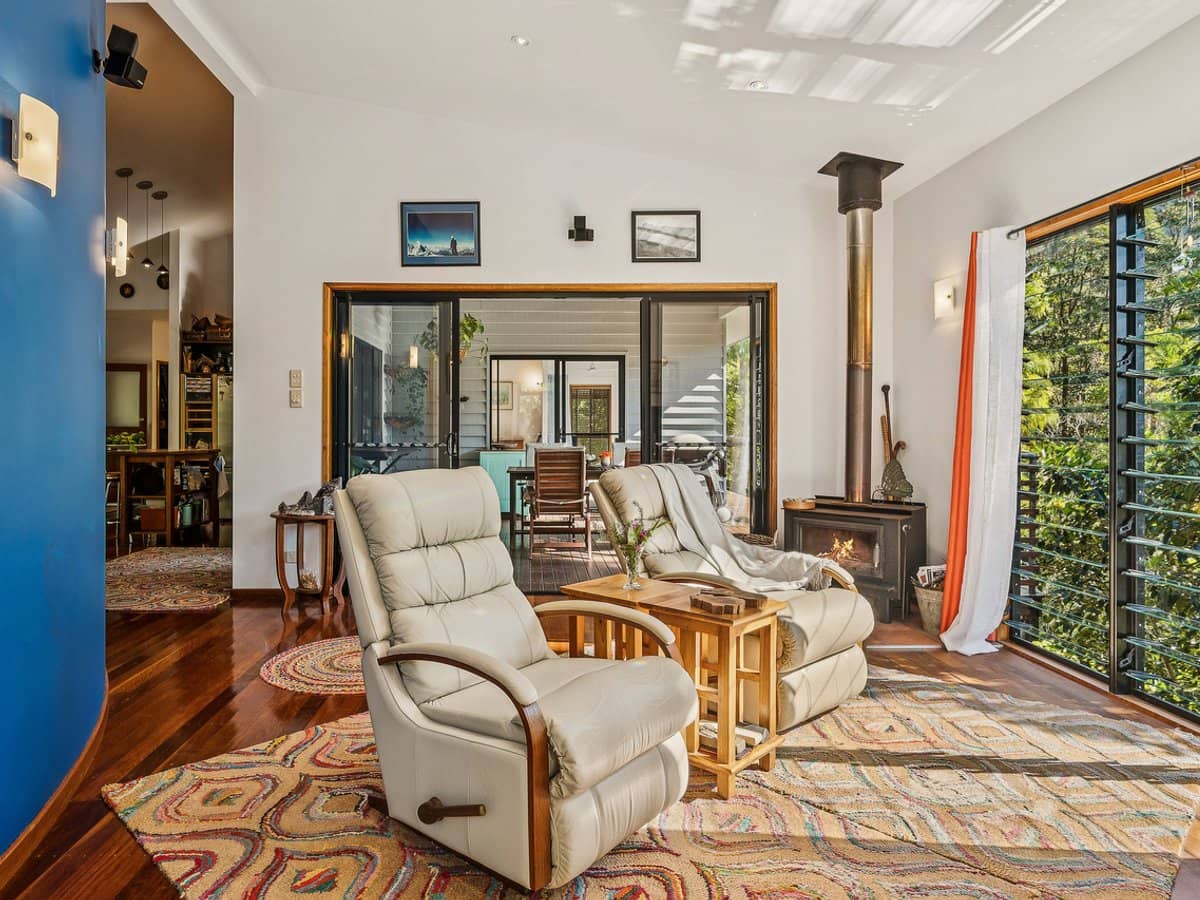 901 Cedar Creek Road, Cedar Creek - Thumbnail 20