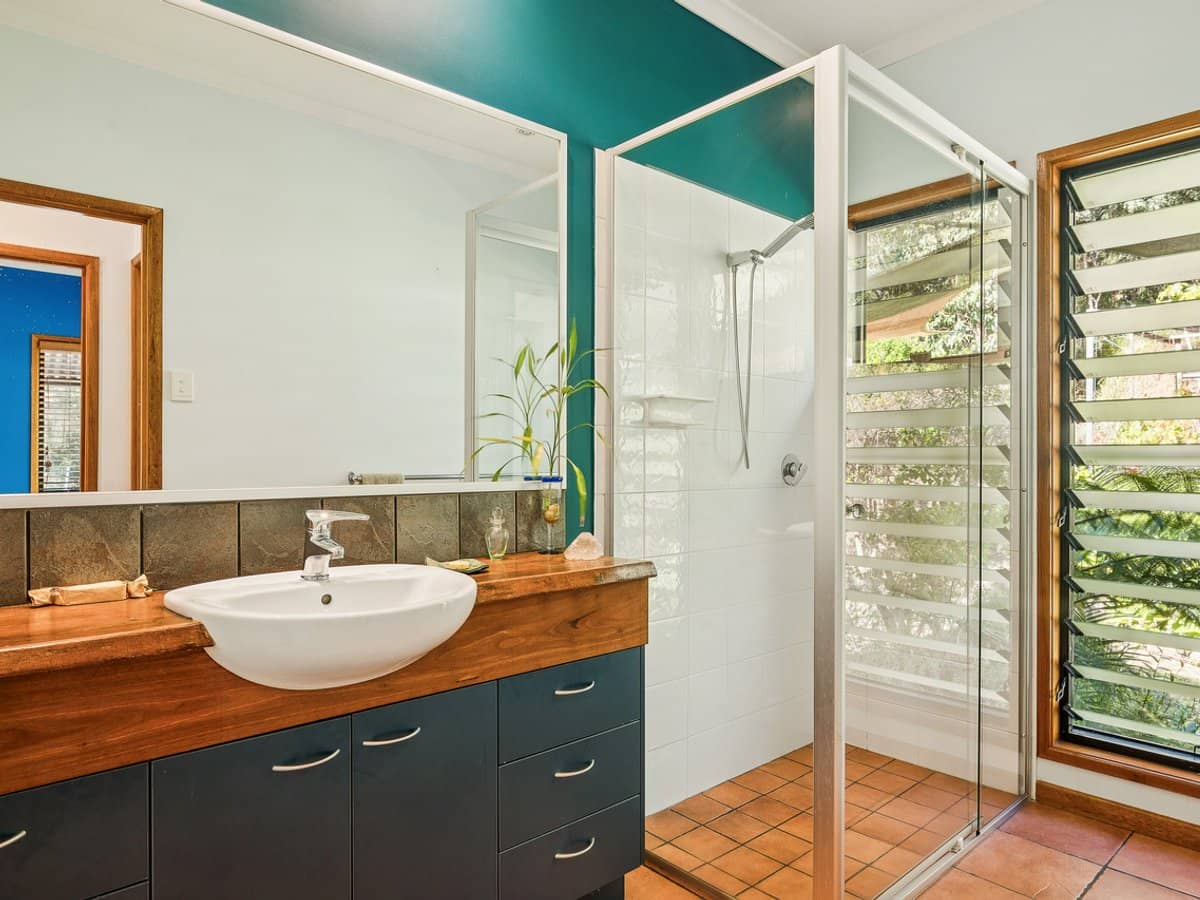 901 Cedar Creek Road, Cedar Creek - Thumbnail 21