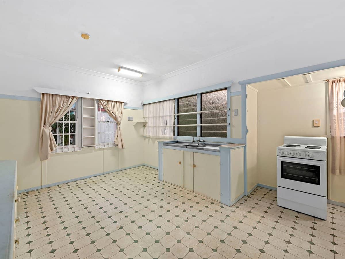 6 Miriam Street, HOLLAND PARK WEST - Thumbnail 7