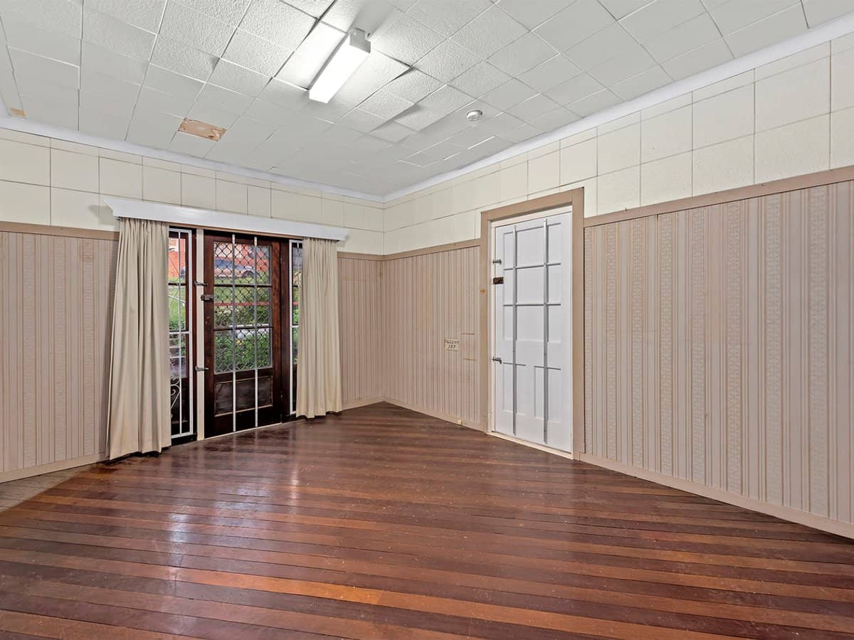 6 Miriam Street, HOLLAND PARK WEST - Thumbnail 9