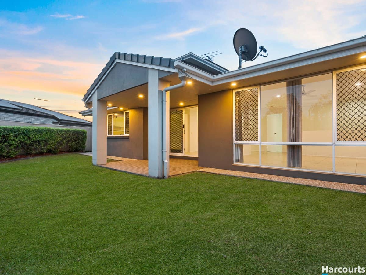 13 Aquatic Street, BERRINBA - Thumbnail 2