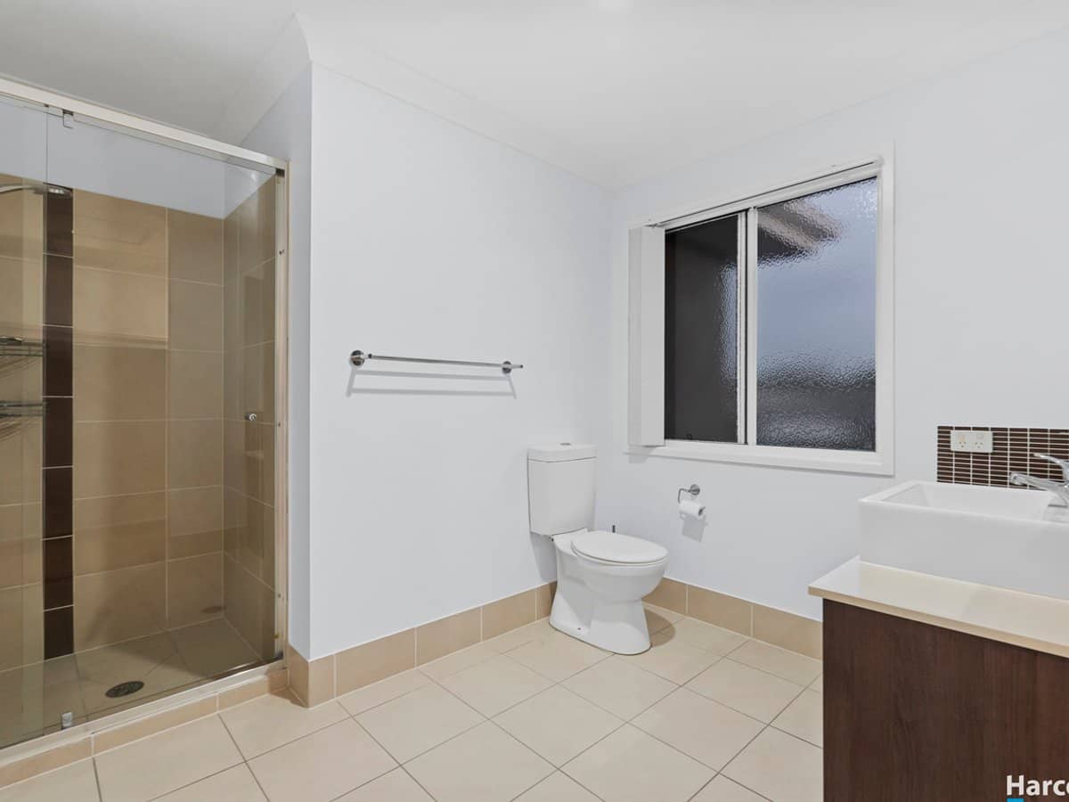 13 Aquatic Street, BERRINBA - Thumbnail 14