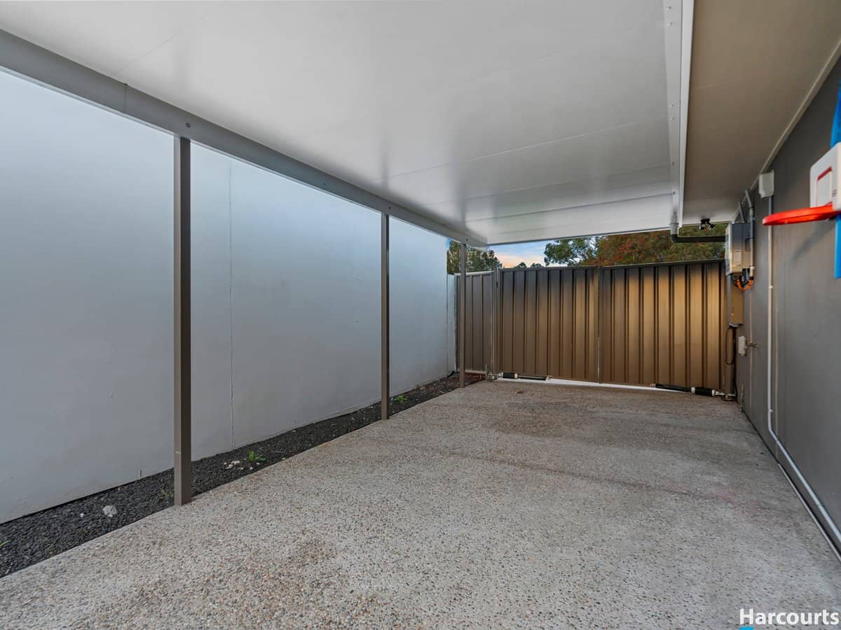 13 Aquatic Street, BERRINBA - Thumbnail 15