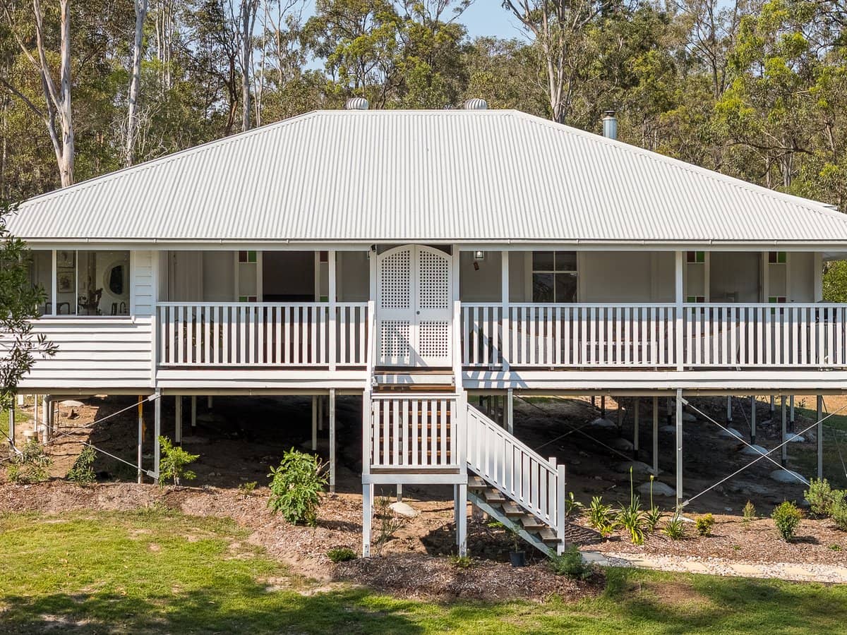 15 Westbourne Drive, Wights Mountain - Thumbnail 1