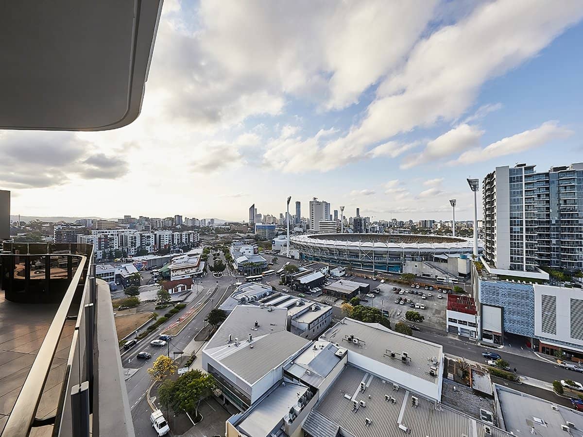 62 Logan Road, WOOLLOONGABBA - Thumbnail 28