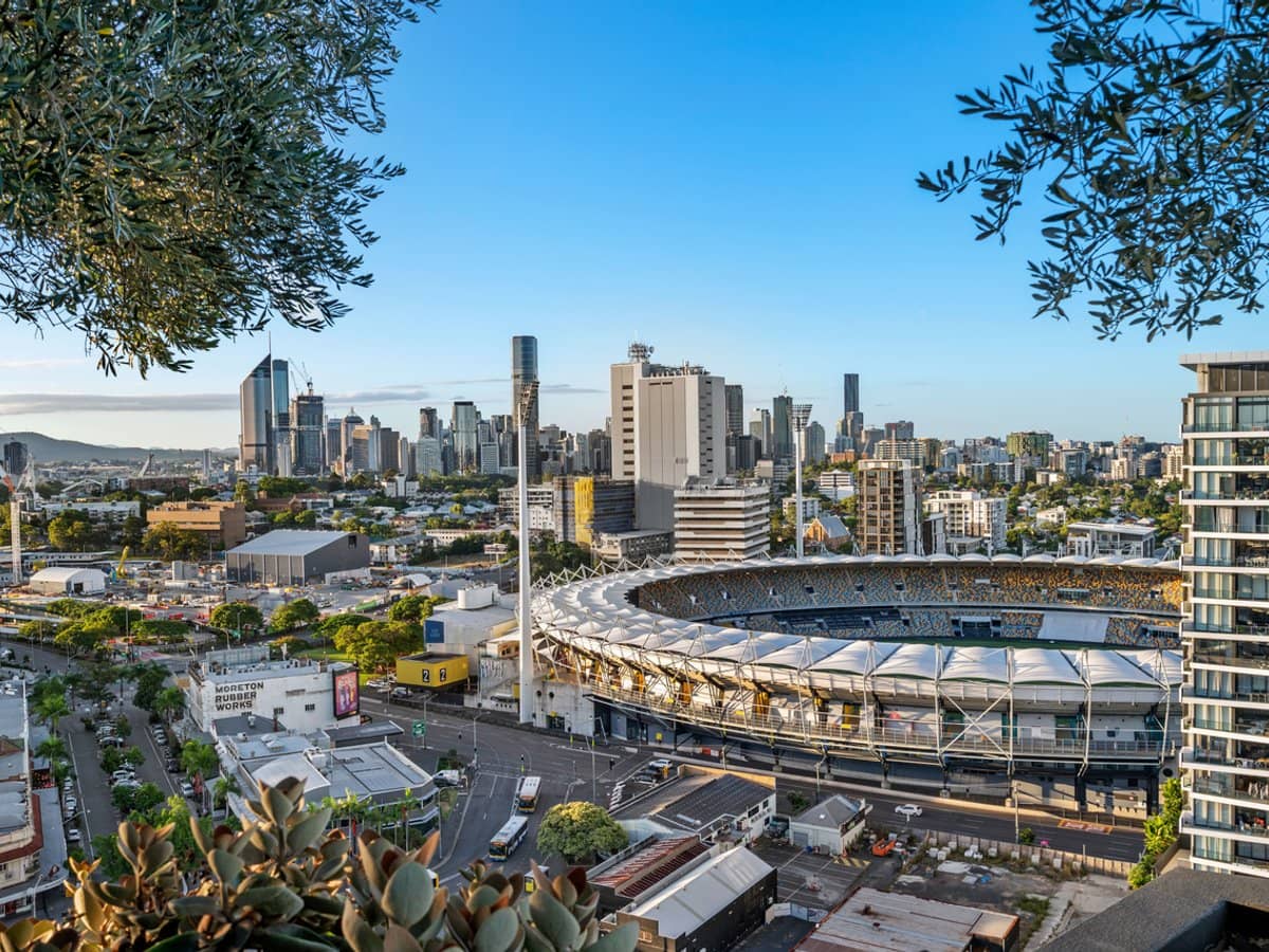 62 Logan Road, WOOLLOONGABBA - Thumbnail 29