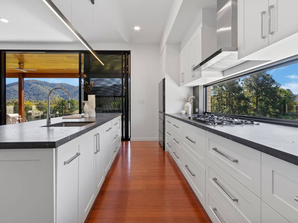 30 Springlands Place, HIGHVALE - Thumbnail 5