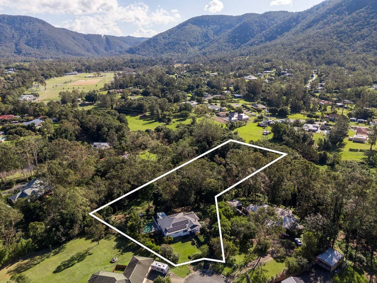 7 Hipwood Place, HIGHVALE - Thumbnail 1