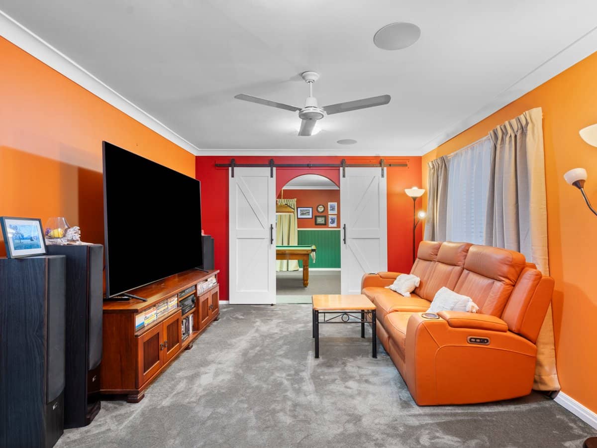 24 Forgan Smith Street, COLLINGWOOD PARK - Thumbnail 3