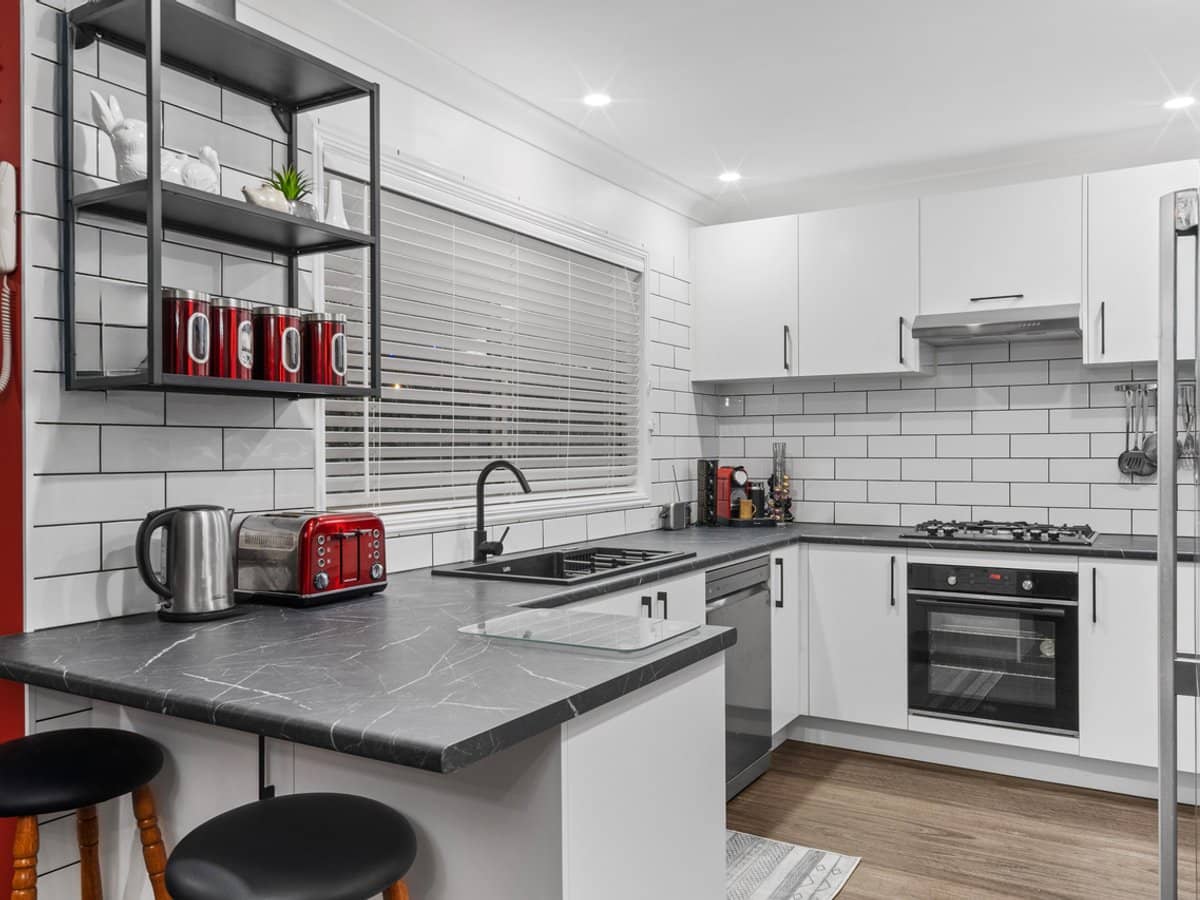 24 Forgan Smith Street, COLLINGWOOD PARK - Thumbnail 8