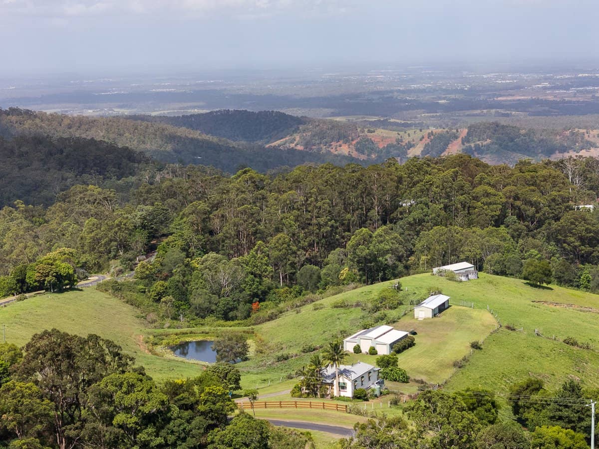 228 Robinson Road South, Ocean View - Thumbnail 1