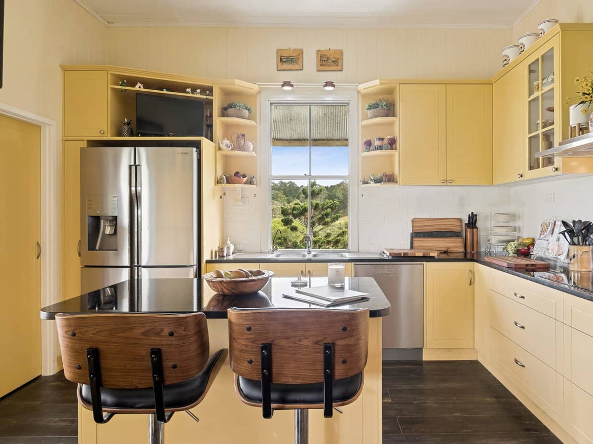 228 Robinson Road South, Ocean View - Thumbnail 5