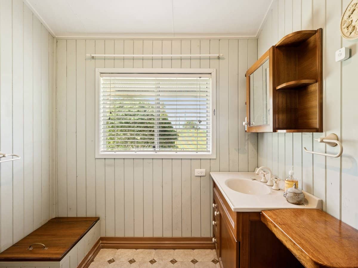 228 Robinson Road South, Ocean View - Thumbnail 18