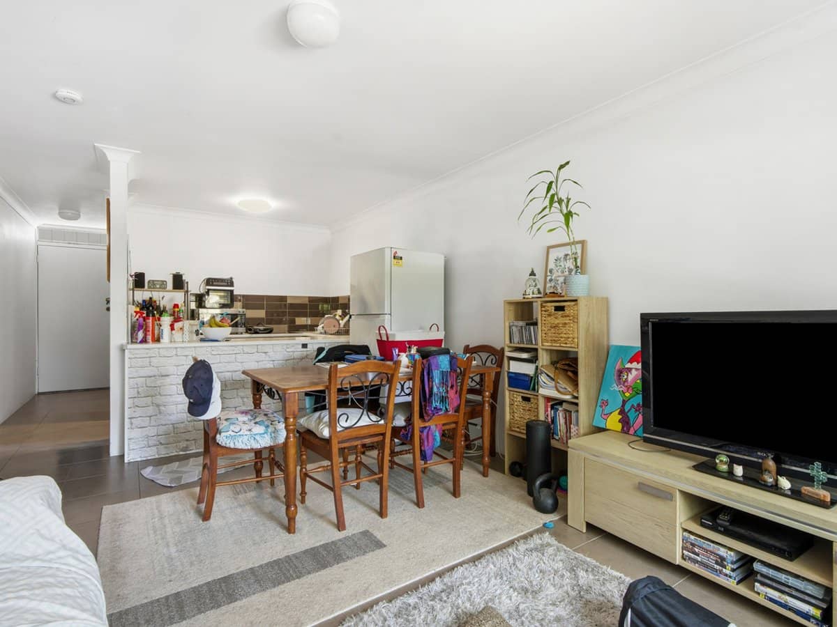 46 Wagner Road, CLAYFIELD - Thumbnail 3